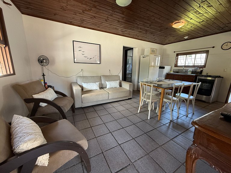 Casa c/ 2 Quartos a 650 m da Praia ADU0440