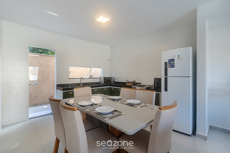 Casa em Cond. c/ Piscina e Churrasq. BME0001