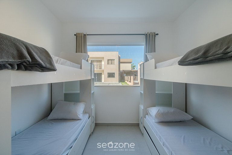 Casa em Cond. c/ Piscina e Churrasq. BME0001