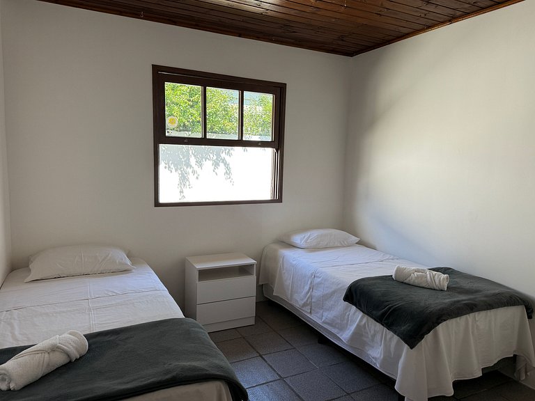 Casa c/ 2 Quartos a 650 m da Praia ADU0440