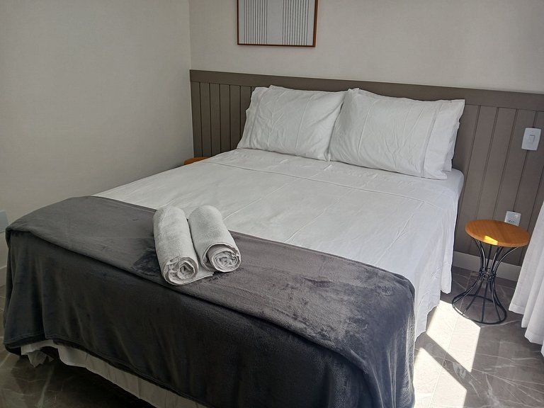 Apto em cond. c/ piscina a 350m da Praia PRY0007