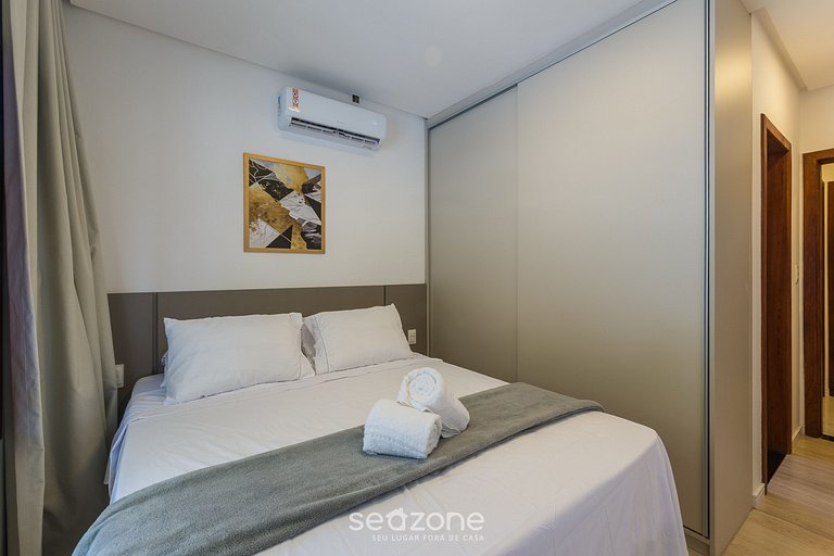 Apto con balcón en condominio con piscina FOS0005