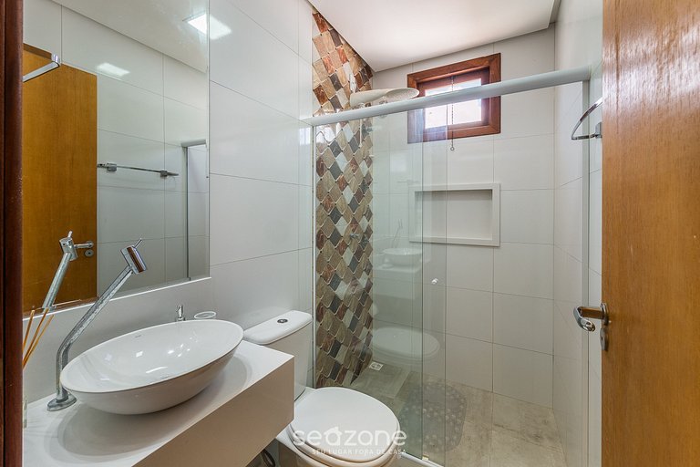 Apto con balcón en condominio con piscina FOS0005