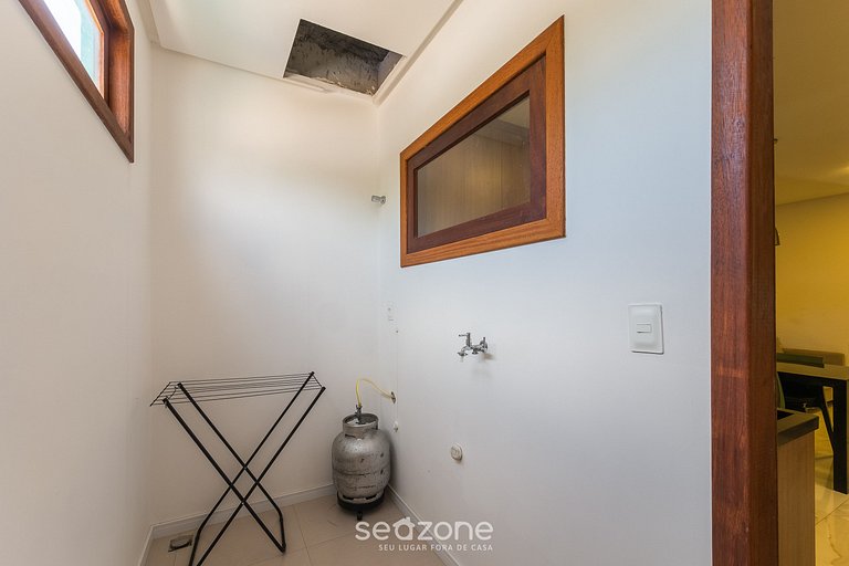 Apto con balcón en condominio con piscina FOS0005