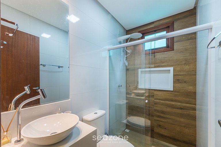 Apto 2 Quartos em Cond. c/ Piscina FOS0006