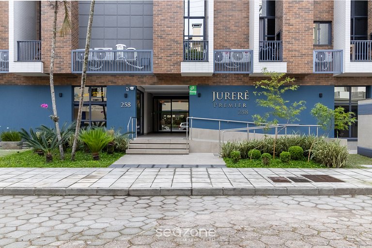 Apto c/piscina e churraq em Jurerê JPR217