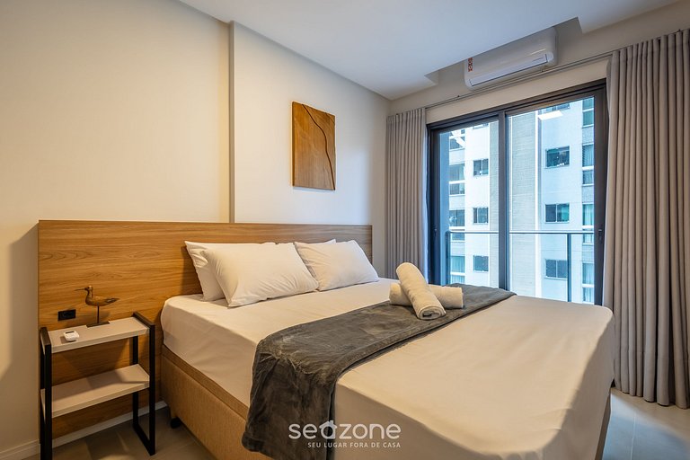 Depto. c/ balcón y vista lateral al mar FFS0703