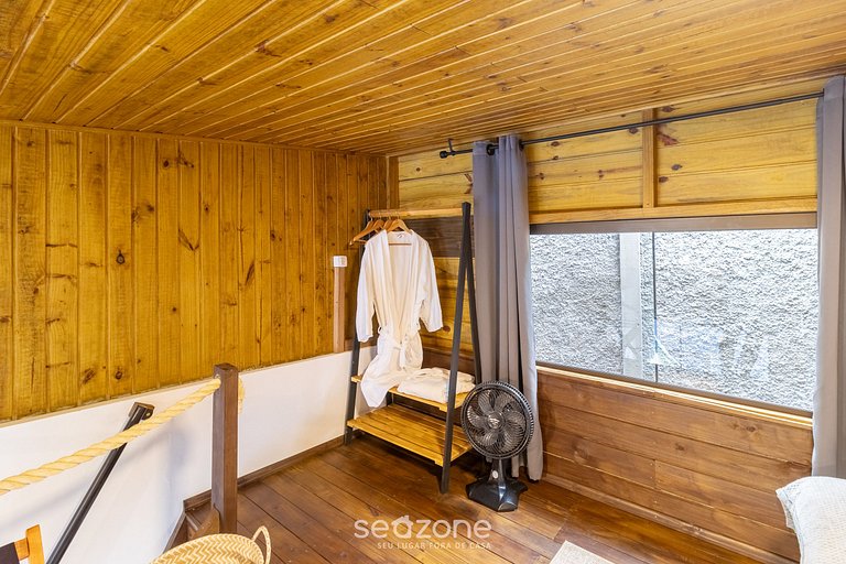 Loft rústico c/ varanda+jardim próx praia NDE0002