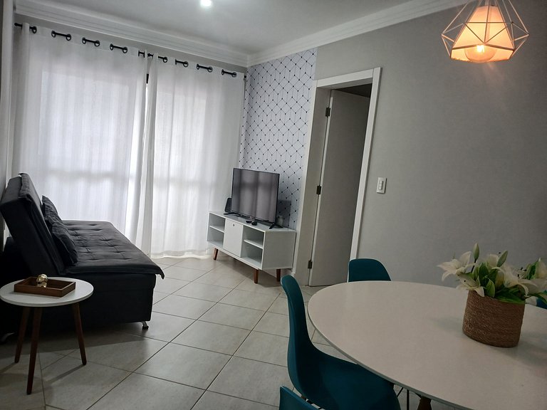 Apto c/ churrasq. em prédio c Piscina ROH0304