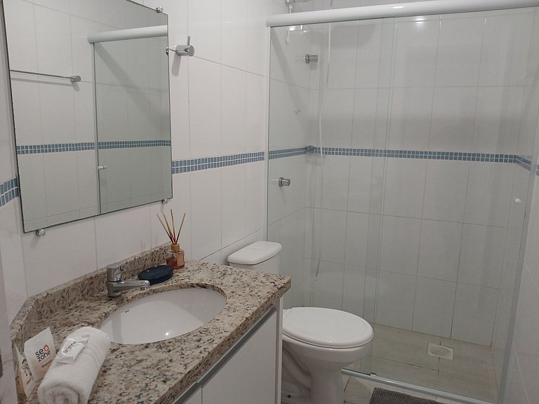 Apto c/ churrasq. em prédio c Piscina ROH0304