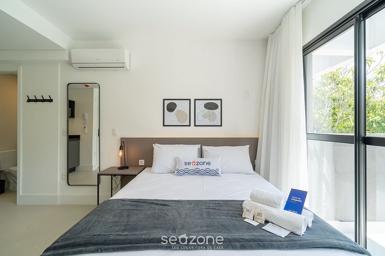 Studio em prédio c/ piscina, 150m da Lagoa LST0011