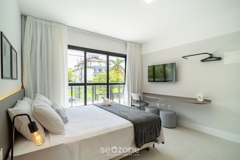 Studio em prédio c/ piscina, 150m da Lagoa LST0011