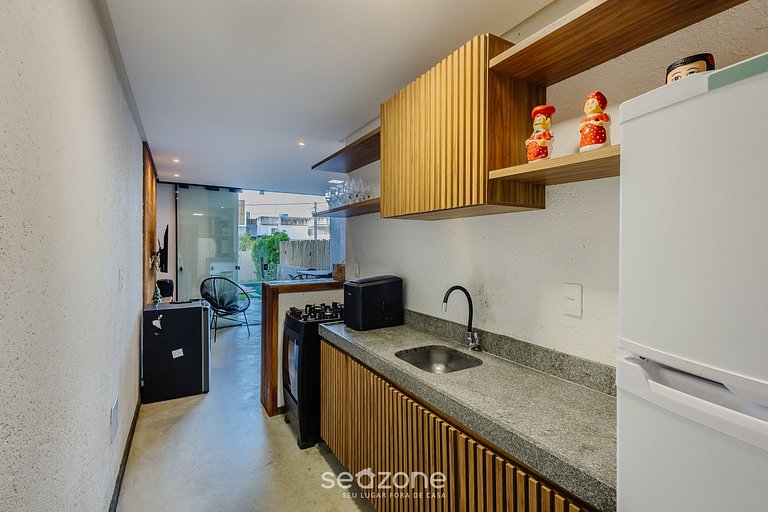 Casa c/ 3 suítes e Piscina a 100m do mar HVA0009