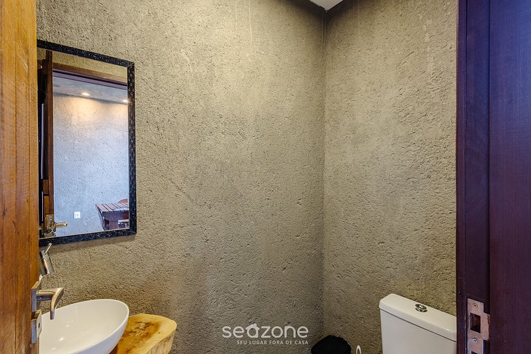 Casa c/ 3 suítes e Piscina a 100m do mar HVA0009