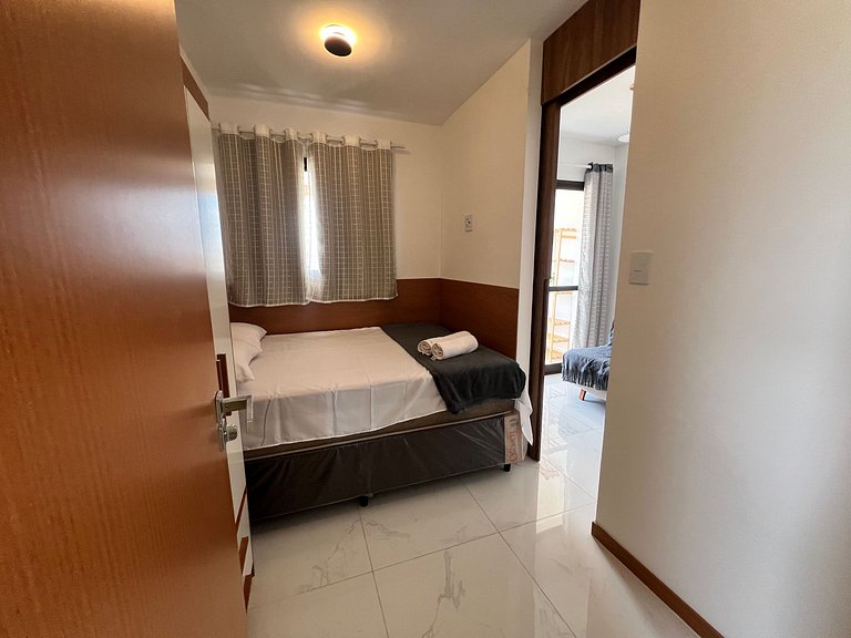 Apto c/ varanda a 750m do mar em Salvador SMT0916