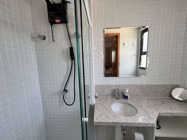 Apto c/ varanda a 750m do mar em Salvador SMT0916