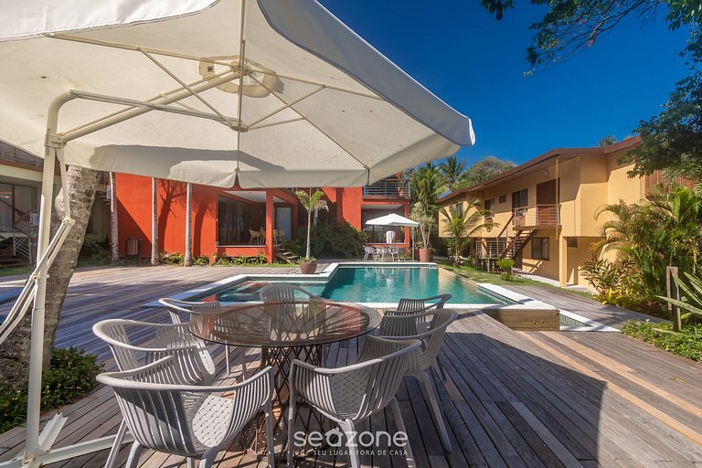 Apto c/ varanda espaçosa à beira-mar – VVA0201