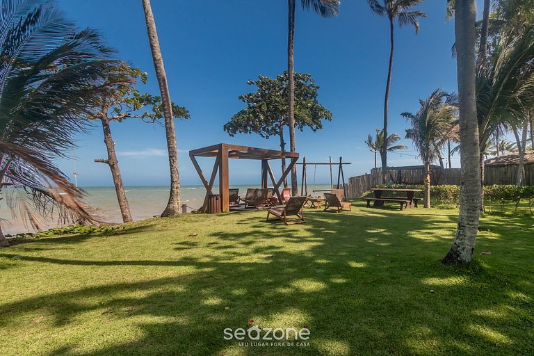 Aptos equipados en condominio frente al mar con área de ocio