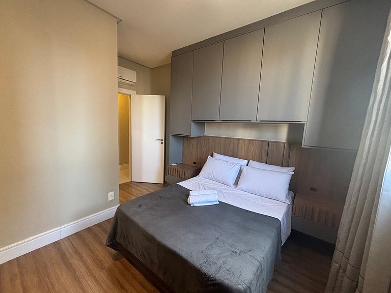 Apto c/ Churrasqueira a 900 m da Praia EPD0702