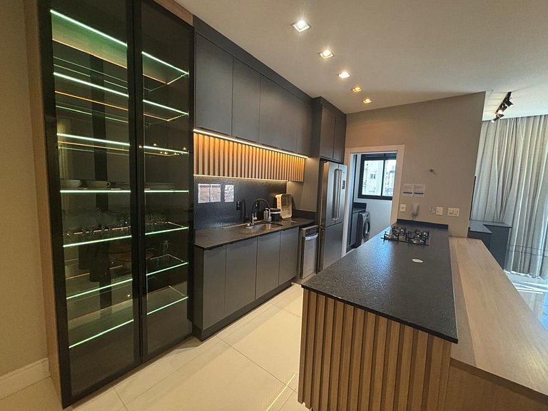 Apto c/ Churrasqueira a 900 m da Praia EPD0702