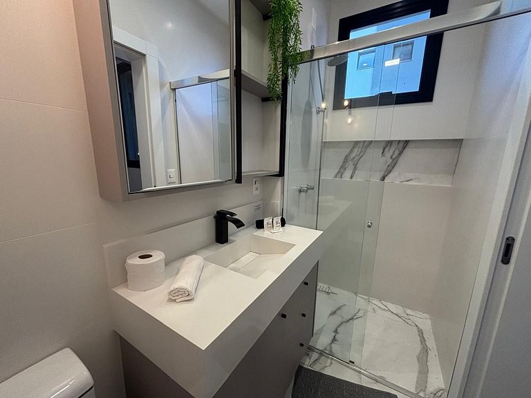 Apto c/ Churrasqueira a 900 m da Praia EPD0702