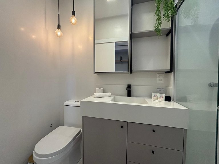 Apto c/ Churrasqueira a 900 m da Praia EPD0702