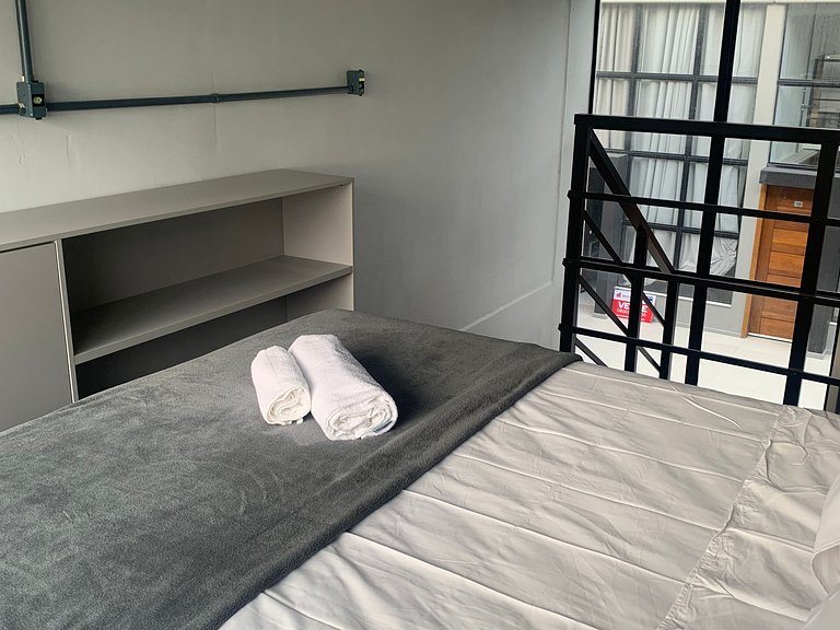 Loft a 50 m da Praia do Camacho PLO0006