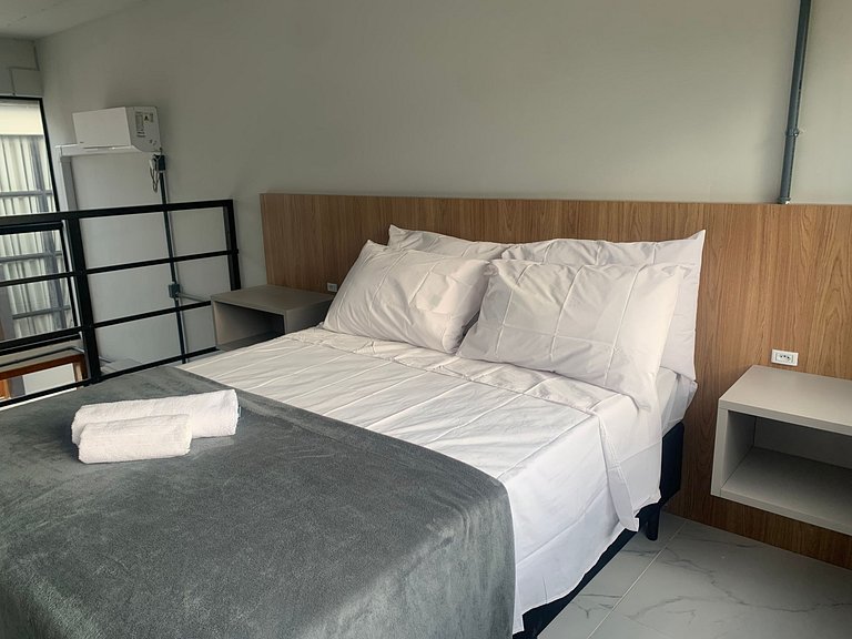 Loft a 50 m da Praia do Camacho PLO0006