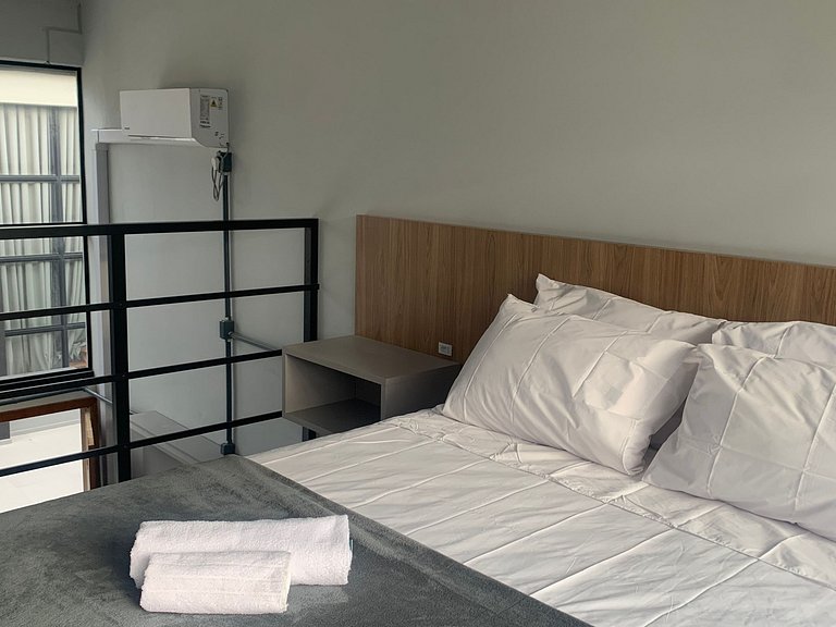 Loft a 50 m da Praia do Camacho PLO0006