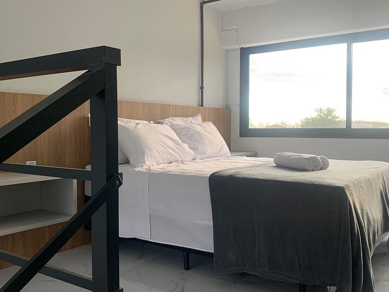 Loft a 50 m da Praia do Camacho PLO0006