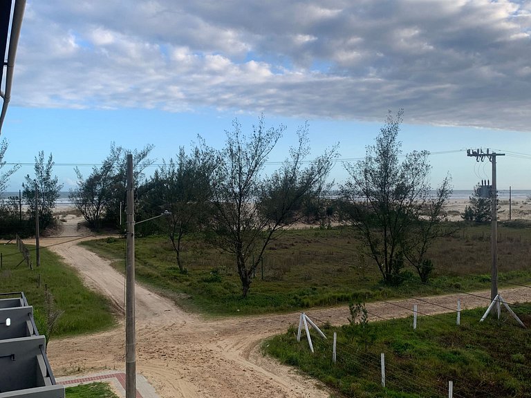 Loft a 50 m da Praia do Camacho PLO0006