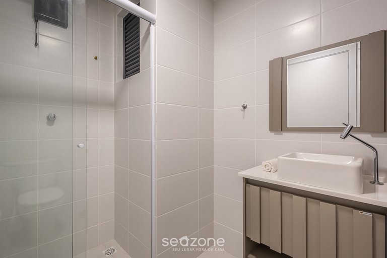 Apto c/ parrilla, balcón y vista al mar SKL0505