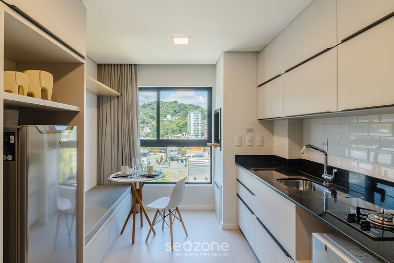 Studio c/ churrasq. próximo ao Oktoberfest ELN0905