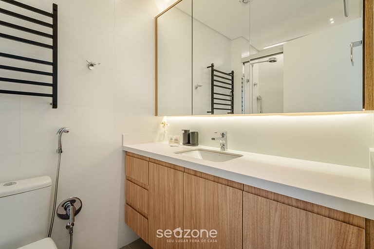 Apto c/ Churrasqueira a 85 m da Praia DOI0203