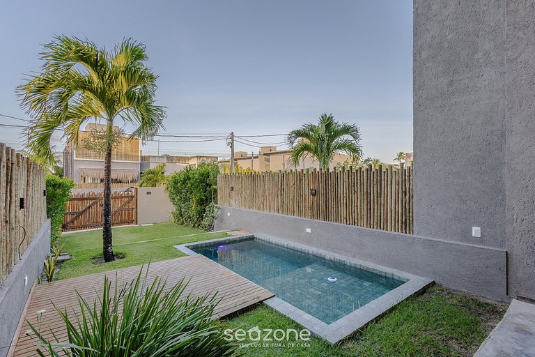 Casa con 3 suites y piscina a 100m del mar HVA0009