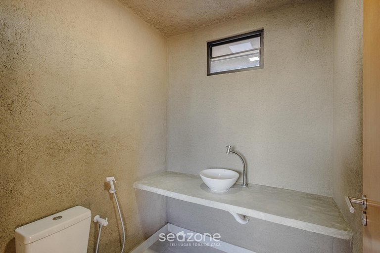 Casa con 3 suites y piscina a 100m del mar HVA0009