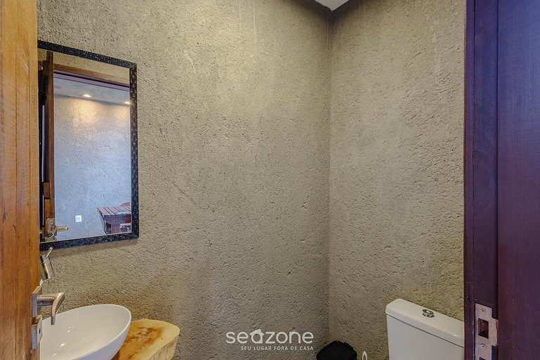 Casa c/ 3 suítes e Piscina a 100m do mar HVA0009