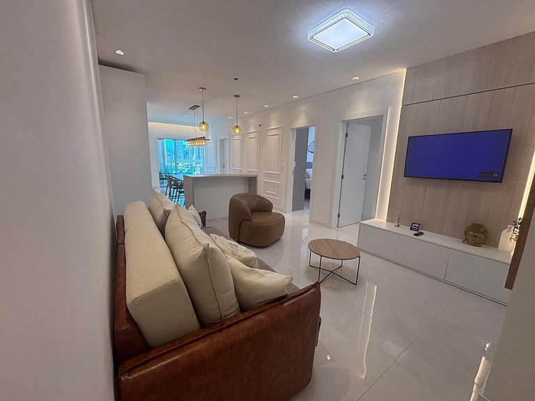 Apto c/ churrasq. a 450m do mar, Perequê SRF0601