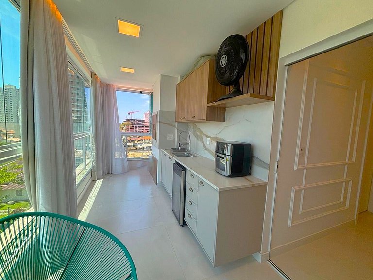 Apto c/ churrasq. a 450m do mar, Perequê SRF0601