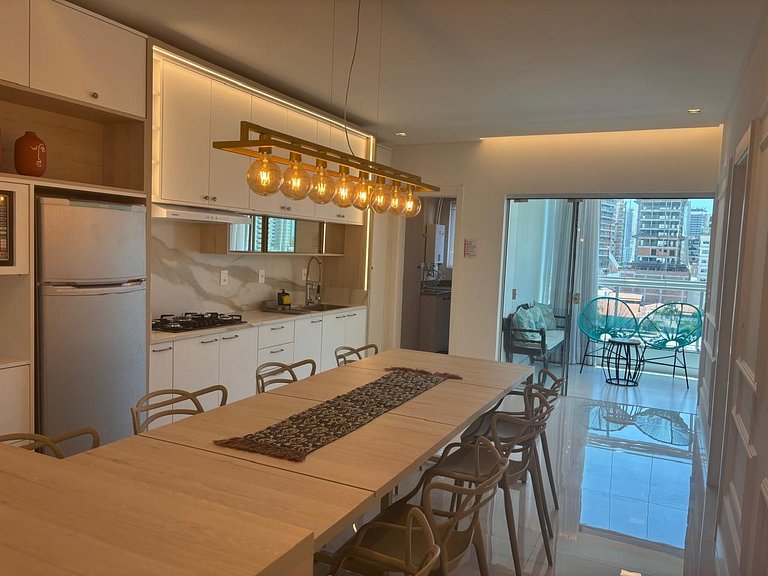 Apto c/ churrasq. a 450m do mar, Perequê SRF0601