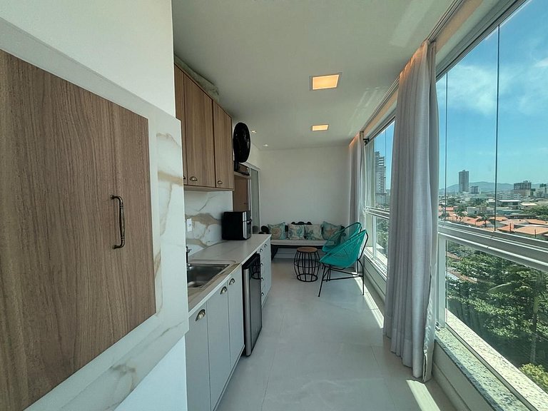 Apto c/ churrasq. a 450m do mar, Perequê SRF0601