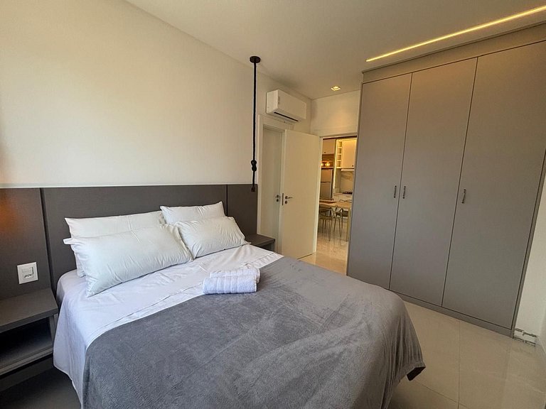 Apto c/ churrasq. a 450m do mar, Perequê SRF0601