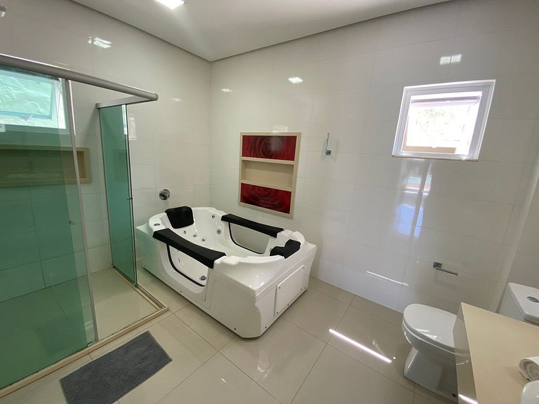 Casa c/ Piscina e Churrasqueira THG0006