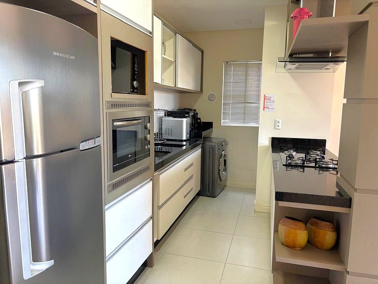 Apto c/ churrasq. e vista a 130m da Praia RSD0202