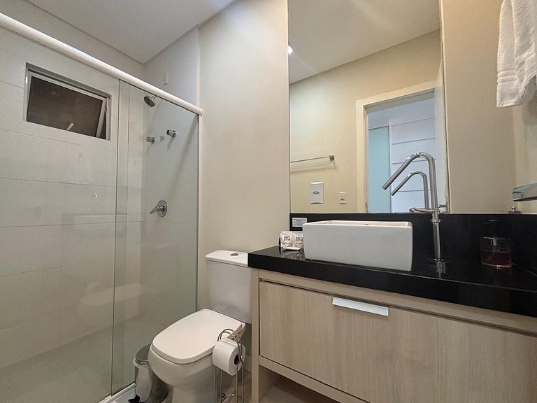 Apto c/ churrasq. e vista a 130m da Praia RSD0202