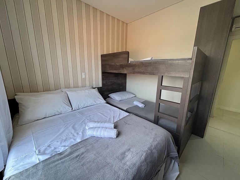 Apto c/ churrasq. e vista a 130m da Praia RSD0202