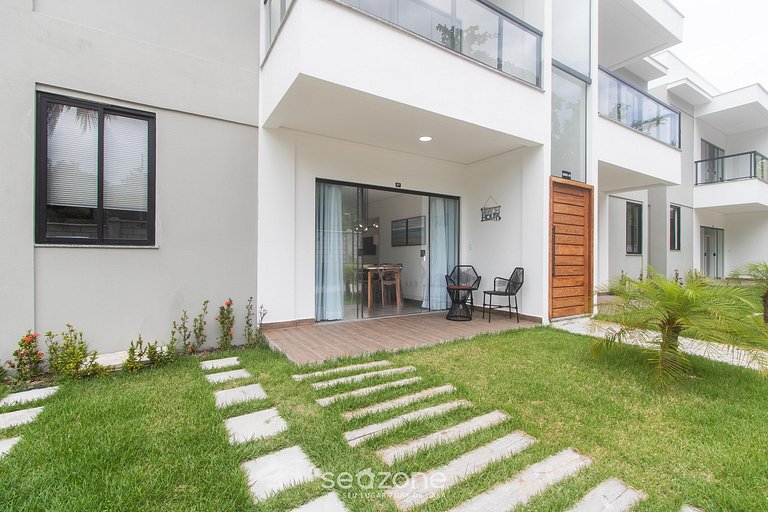 Apto en cond. c/ piscina a 350 m del mar PRY0007