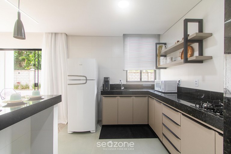 Apto em cond. c/ piscina a 350m da Praia PRY0007