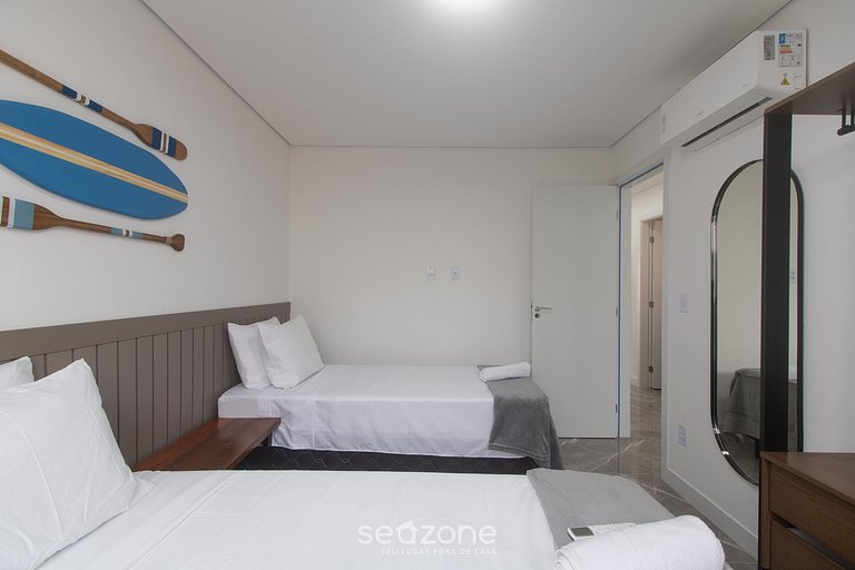 Apto en cond. c/ piscina a 350 m del mar PRY0007