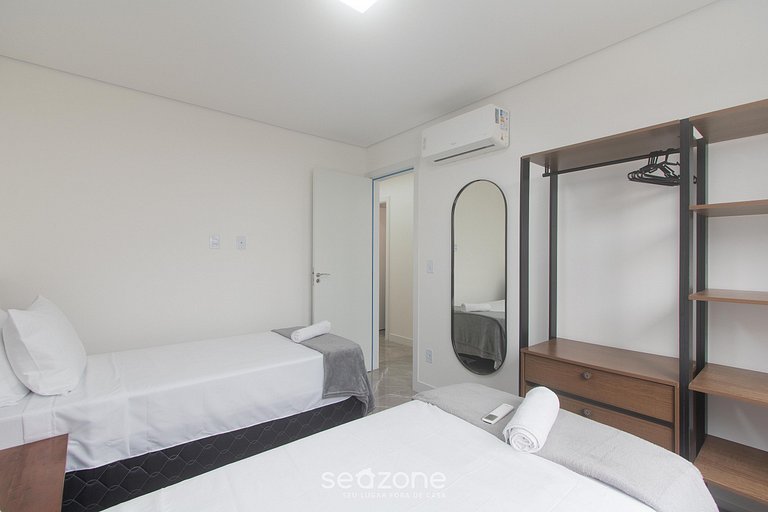 Apto en cond. c/ piscina a 350 m del mar PRY0007